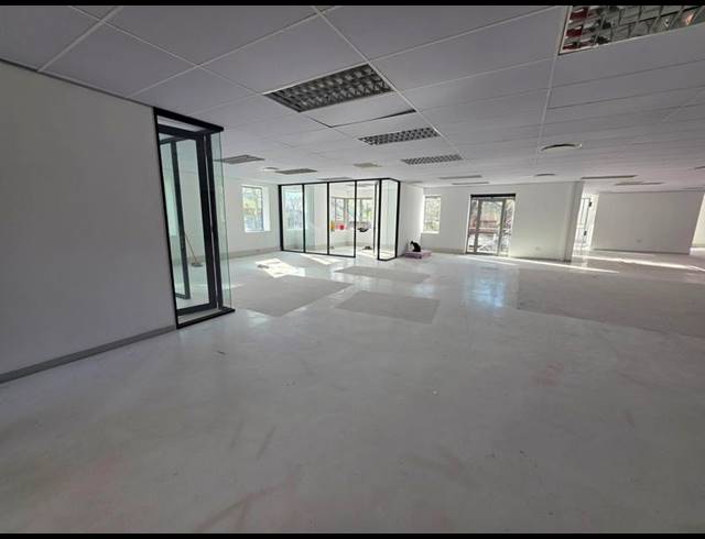 BUSINESS PROPERTY TO RENT IN FAERIE GLEN